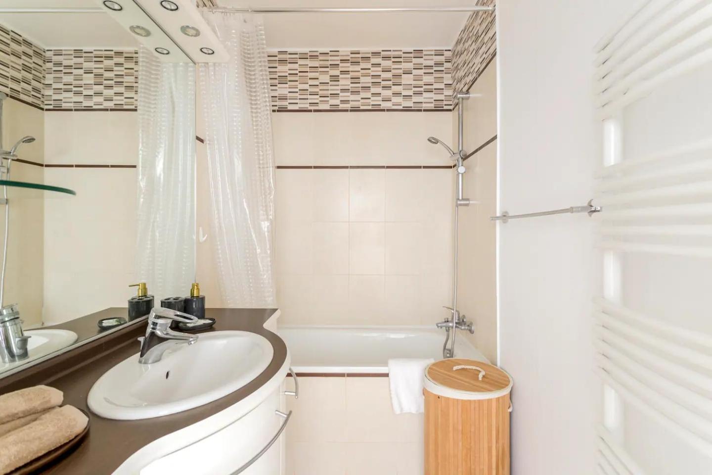 8P - 3Br Le Marais Spacious - Central - Historic Apt Paris Exterior photo